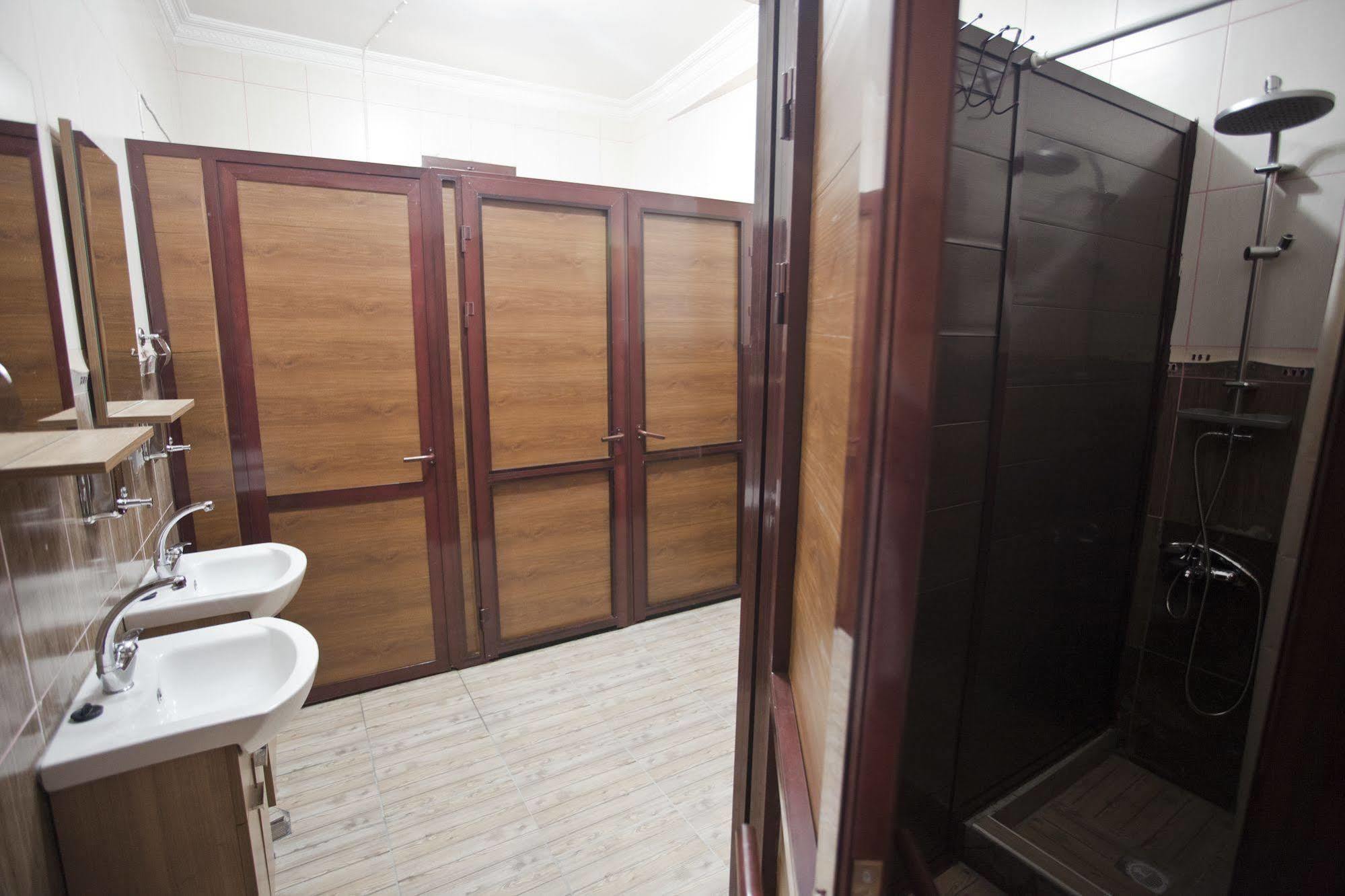 Veni Vidi Dormi Hostel Istanboel Buitenkant foto