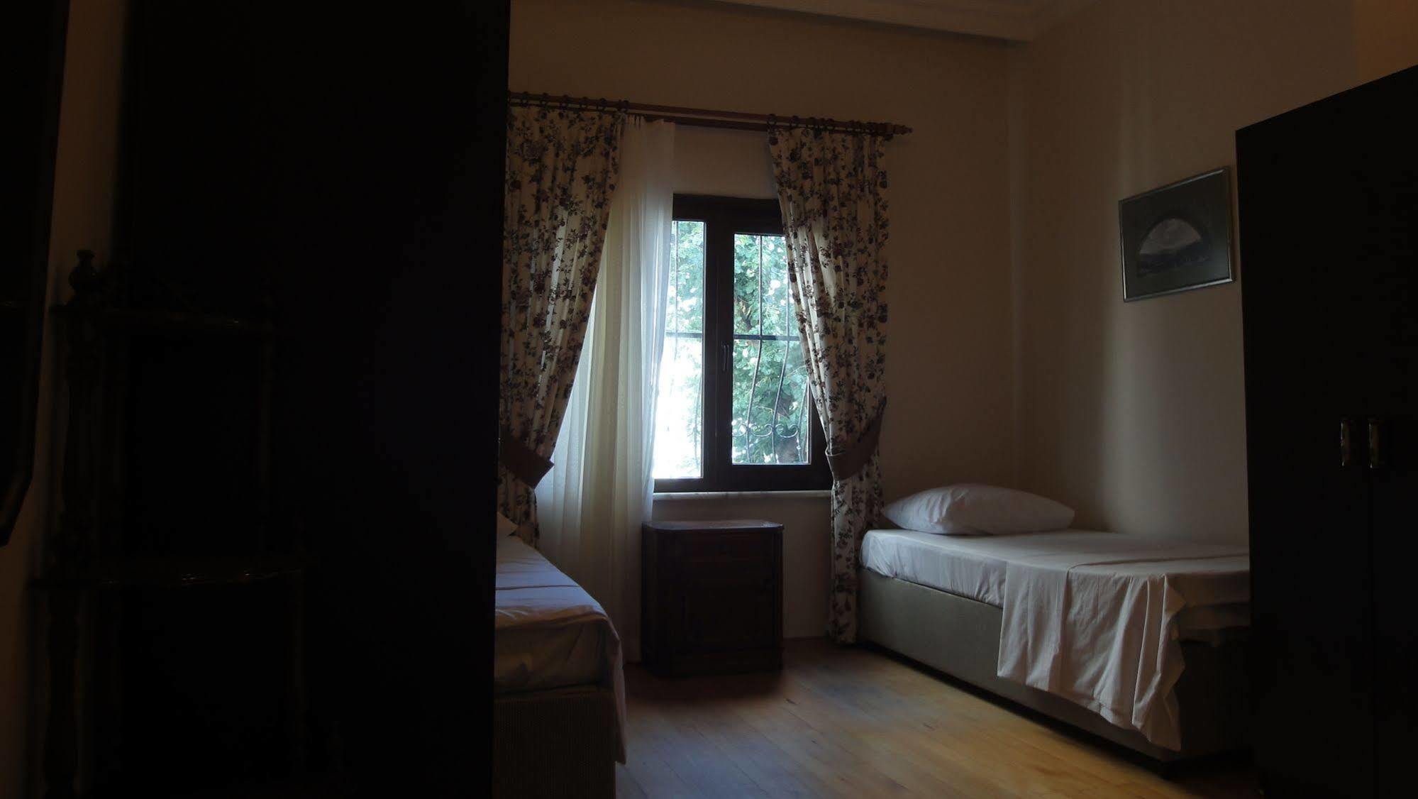Veni Vidi Dormi Hostel Istanboel Buitenkant foto